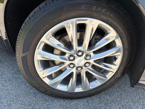 Used 2021 Cadillac XT6 Premium Luxury FWD image 19