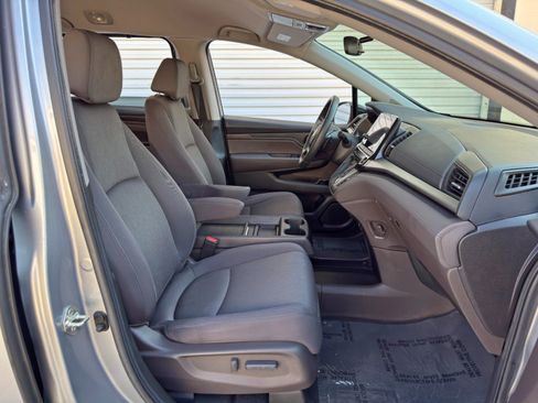 Used 2019 Honda Odyssey EX image 14