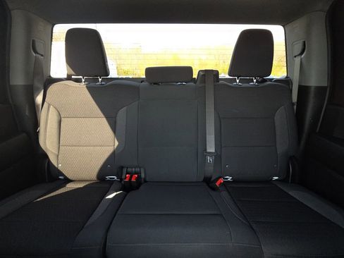 Used 2025 Chevrolet Silverado 2500 Custom w/ Custom Value Package image 26