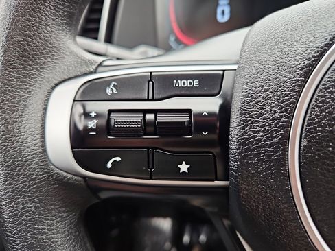 Used 2024 Kia Sportage LX image 11