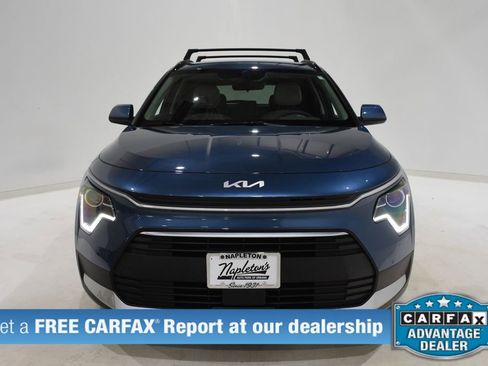 Certified 2025 Kia Niro EX FWD image 2
