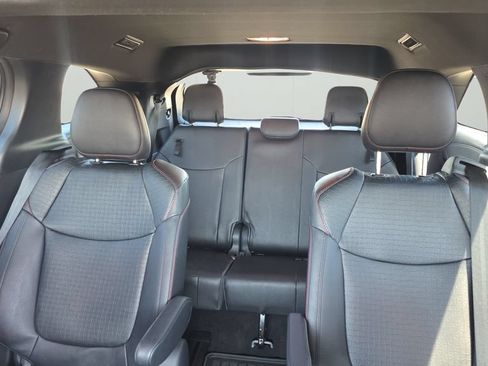 Used 2025 Toyota Sienna XSE AWD/4WD image 13