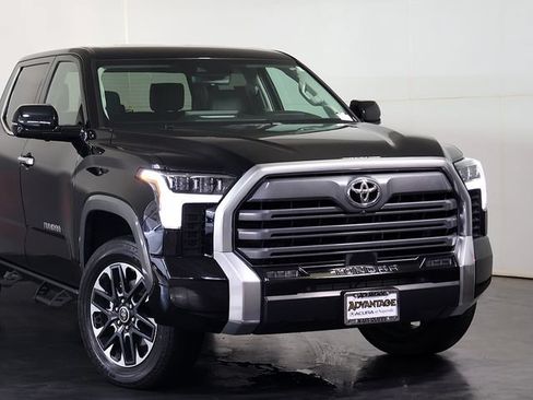 Used 2023 Toyota Tundra Limited AWD/4WD image 6