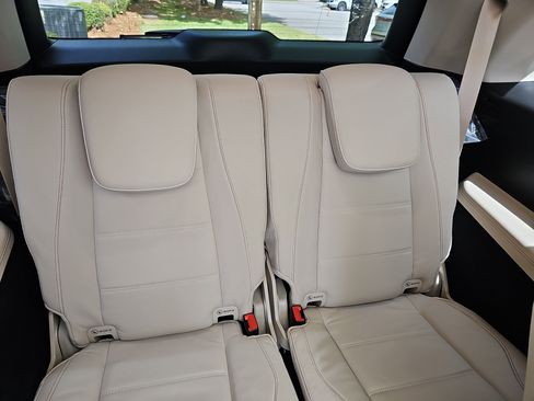 New 2026 Mercedes-Benz GLS 450 4MATIC image 13