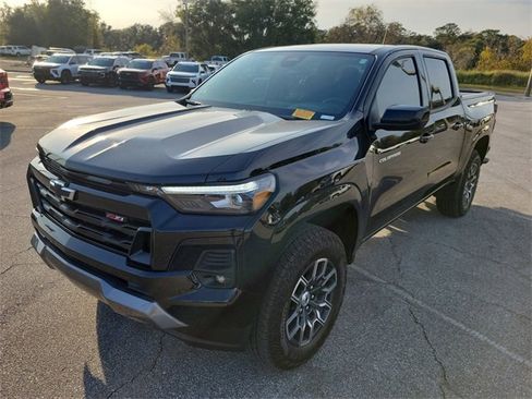 Used 2024 Chevrolet Colorado Z71 w/ Z71 Convenience Package 2 image 2