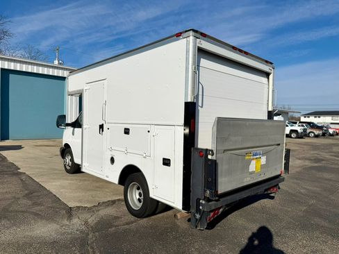 Used 2016 GMC Savana 3500 image 3