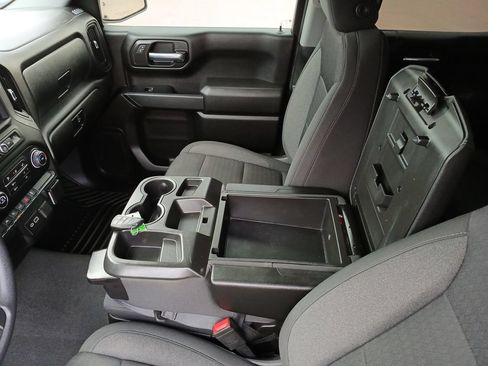 Used 2022 Chevrolet Silverado 1500 Custom AWD/4WD image 25