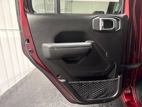 Used 2021 Jeep Wrangler Unlimited Sport AWD/4WD image 18