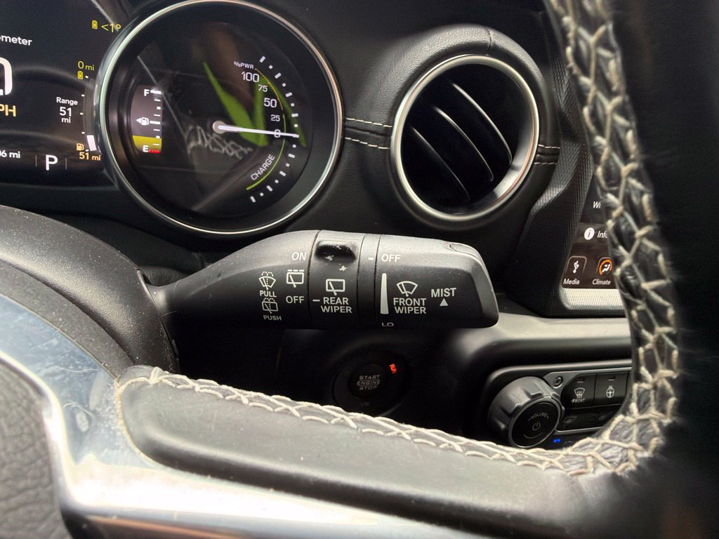 Used 2021 Jeep Wrangler Unlimited Sahara w/ Cold Weather Group AWD/4WD image 15