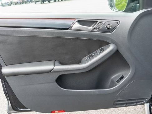 Used 2017 Volkswagen Jetta GLI FWD image 23