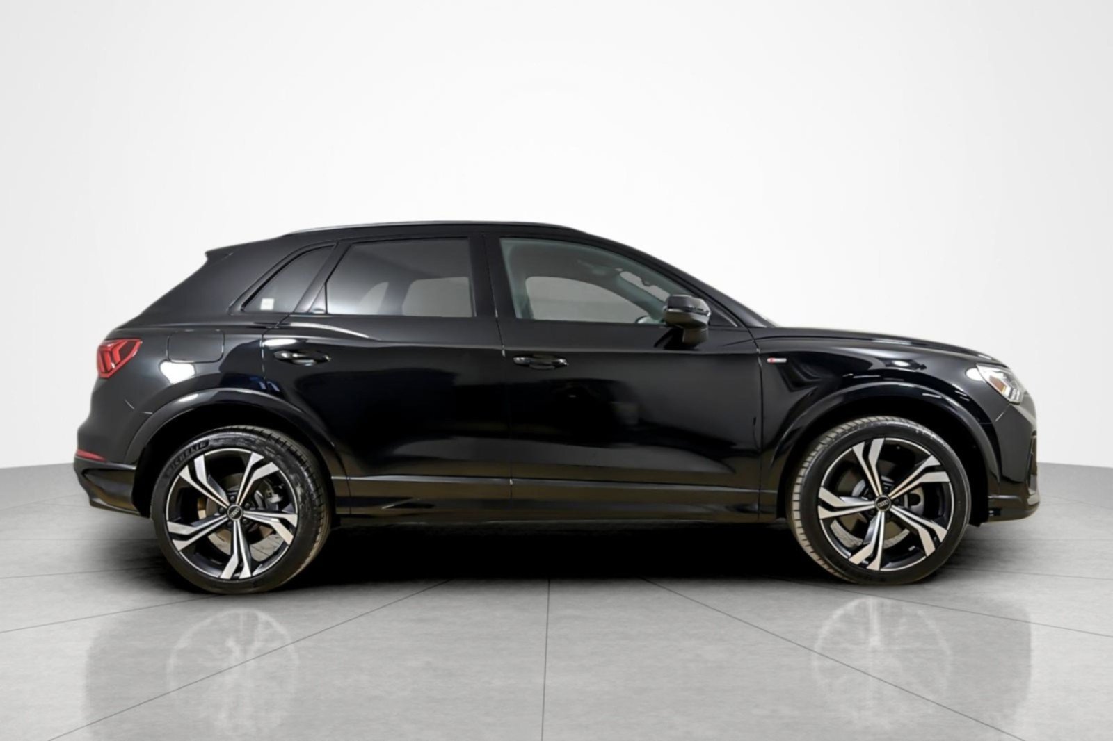 Used 2024 Audi Q3 2.0T Premium Plus AWD/4WD image 6