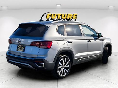 Used 2024 Volkswagen Taos SE FWD image 5