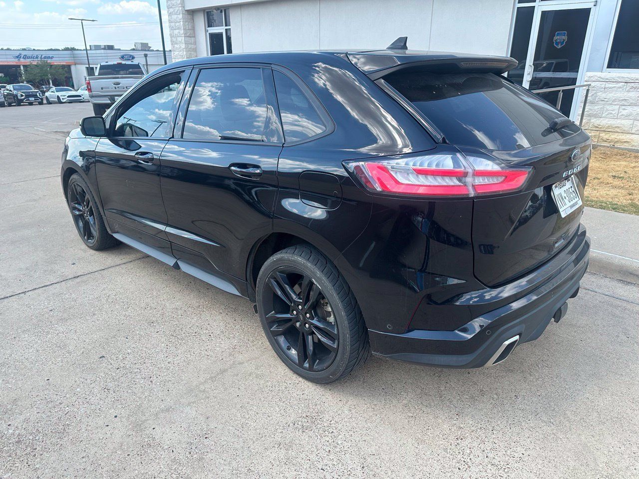 Used 2022 Ford Edge ST w/ Equipment Group 401A AWD/4WD image 14