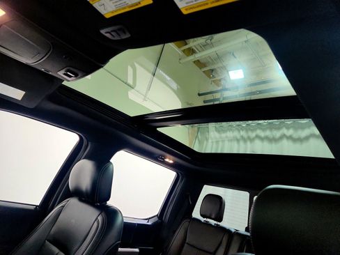 Used 2019 Ford F150 Lariat image 19