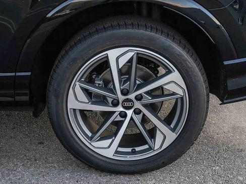 New 2025 Audi Q3 2.0T Premium image 11