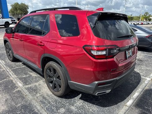 Used 2025 Honda Pilot Black Edition image 4