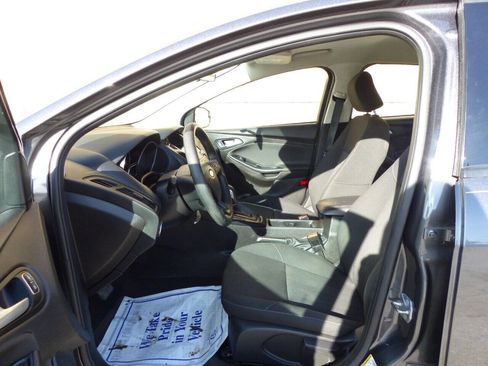 Used 2017 Ford Focus SE image 18