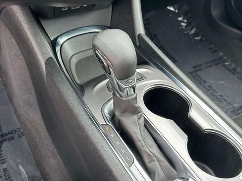 Used 2024 Chevrolet Malibu LT FWD image 32