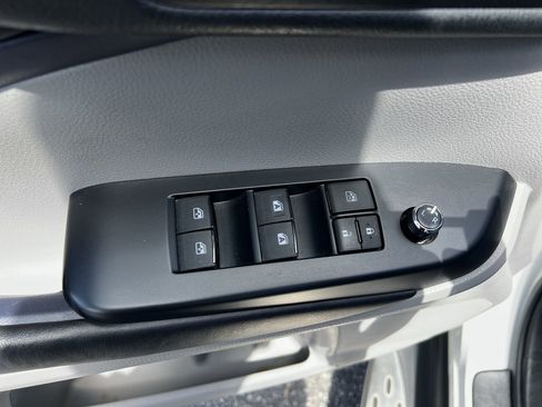 Used 2017 Toyota Highlander XLE AWD/4WD image 15