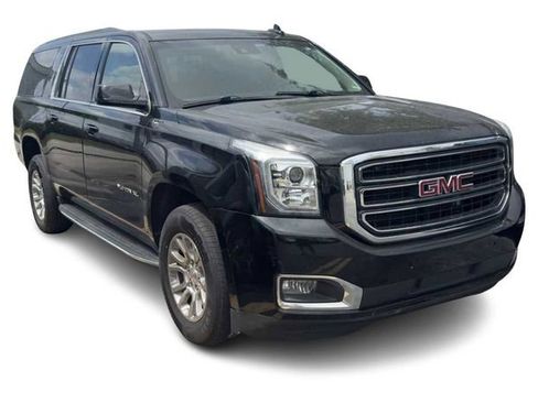 Used 2020 GMC Yukon XL SLT w/ Open Road Package RWD image 2