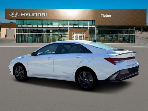 New 2026 Hyundai Elantra SEL Sport Premium FWD image 4