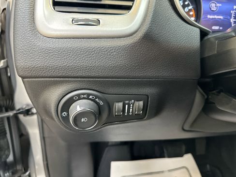 Used 2021 Jeep Compass Latitude w/ Convenience Group image 22