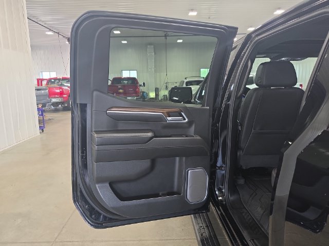 Used 2024 Chevrolet Silverado 1500 High Country w/ High Country Premium Package AWD/4WD image 27