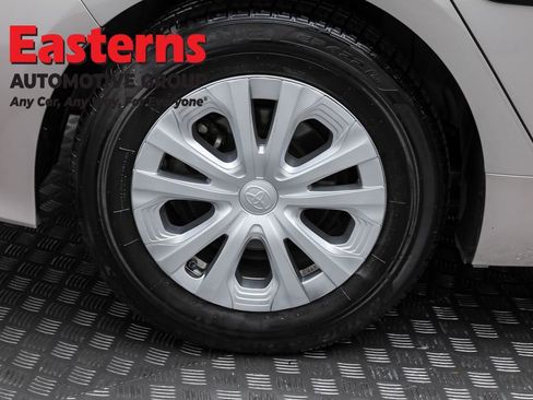 Used 2020 Toyota Prius Prime XLE image 28