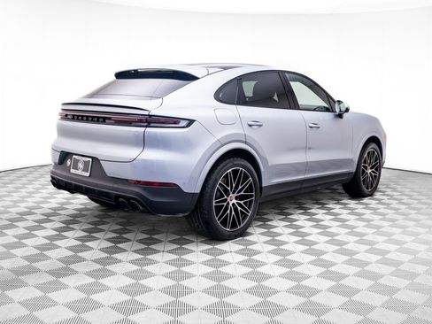Certified 2025 Porsche Cayenne Coupe AWD/4WD image 8