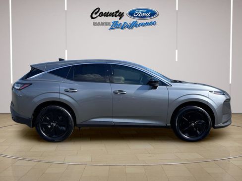 Used 2025 Nissan Murano SV FWD image 23
