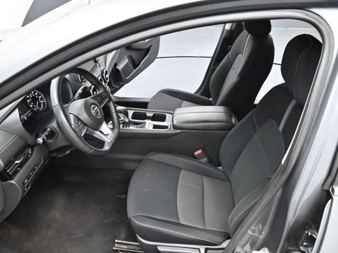 Used 2020 Nissan Sentra SV FWD image 11