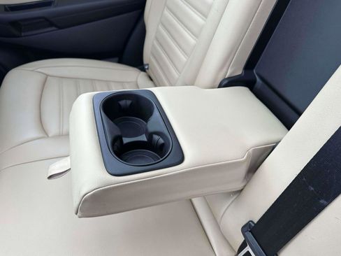 Used 2019 Ford Edge SEL w/ Equipment Group 201A image 10