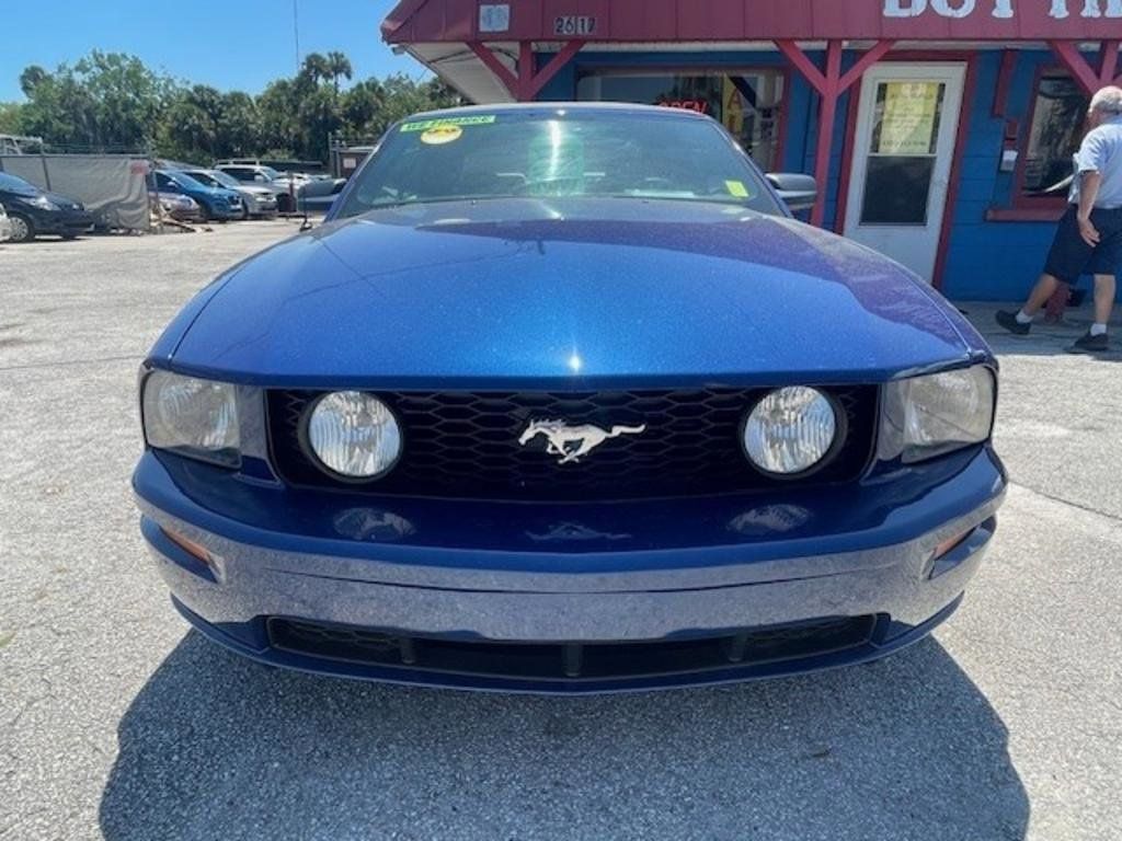 Used 2006 Ford Mustang GT RWD image 2