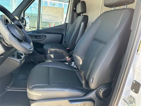 New 2025 Mercedes-Benz Sprinter 2500 image 17