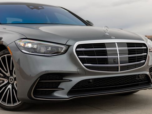 Used 2023 Mercedes-Benz S 500 S 500 w/ AMG Line image 5