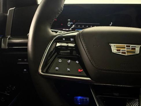 Used 2025 Cadillac Escalade V AWD/4WD image 26