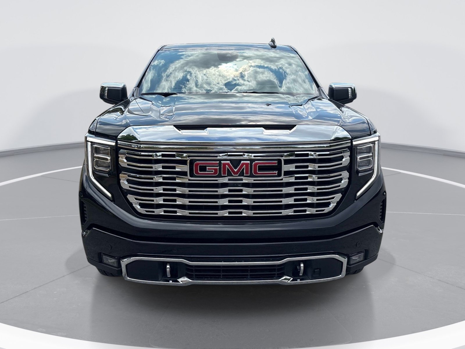 Used 2026 GMC Sierra 1500 Denali w/ Denali Reserve Package AWD/4WD image 2