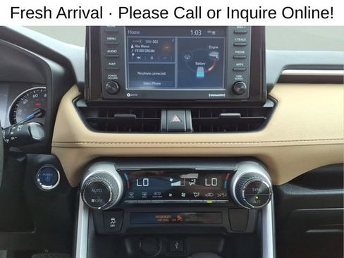 Used 2021 Toyota RAV4 XLE AWD/4WD image 18