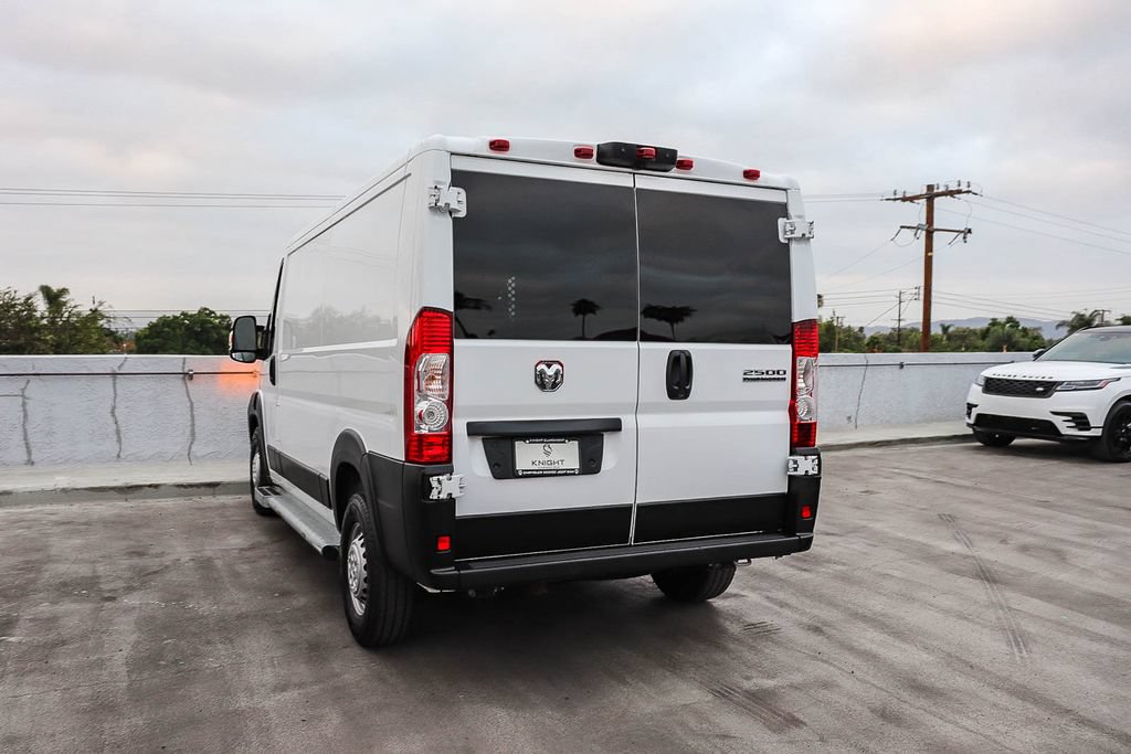 Used 2025 RAM ProMaster 2500 w/ U-Haul Equipment Group FWD image 7