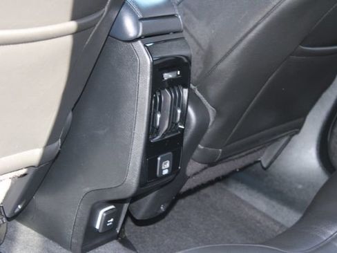 Used 2025 Jeep Compass Latitude image 34