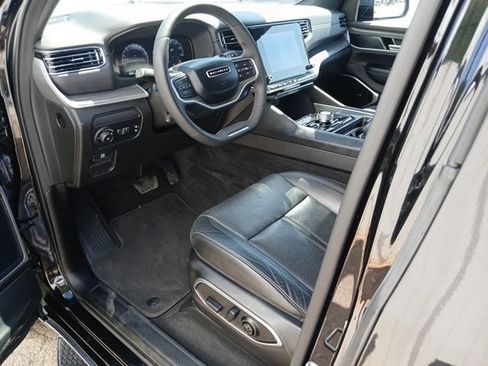 Used 2024 Jeep Wagoneer Series II AWD/4WD image 53