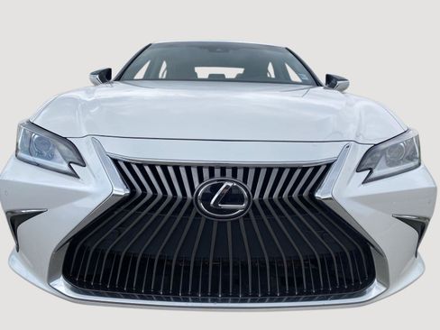 Used 2020 Lexus ES 350 w/ Premium Package image 8