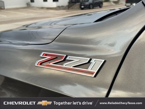 Used 2021 Chevrolet Tahoe Z71 w/ Luxury Package AWD/4WD image 5