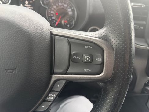 Used 2024 RAM 2500 Tradesman w/ Chrome Appearance Group AWD/4WD image 19