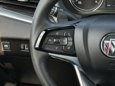 Used 2022 Buick Enclave Essence FWD image 14