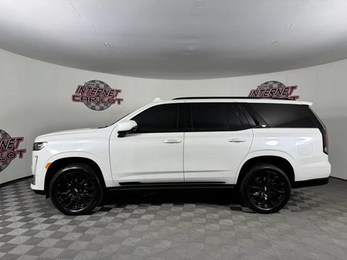 Used 2024 Cadillac Escalade Sport Platinum w/ LPO, ONYX Package AWD/4WD image 4