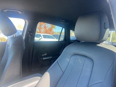 Used 2025 Mercedes-Benz GLA 250 4MATIC image 11