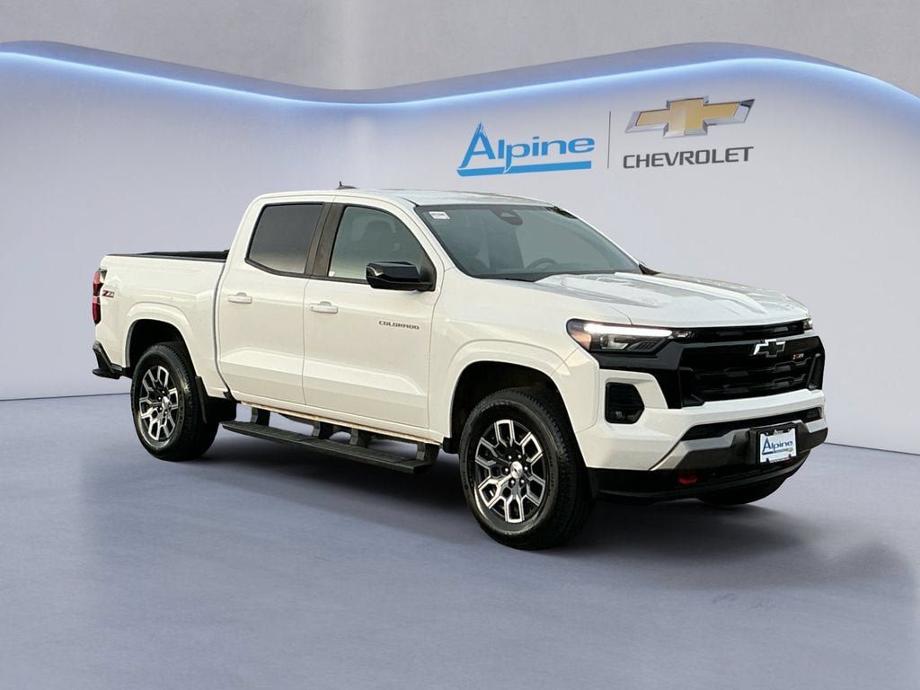Used 2024 Chevrolet Colorado Z71 w/ Advanced Trailering Package AWD/4WD image 7