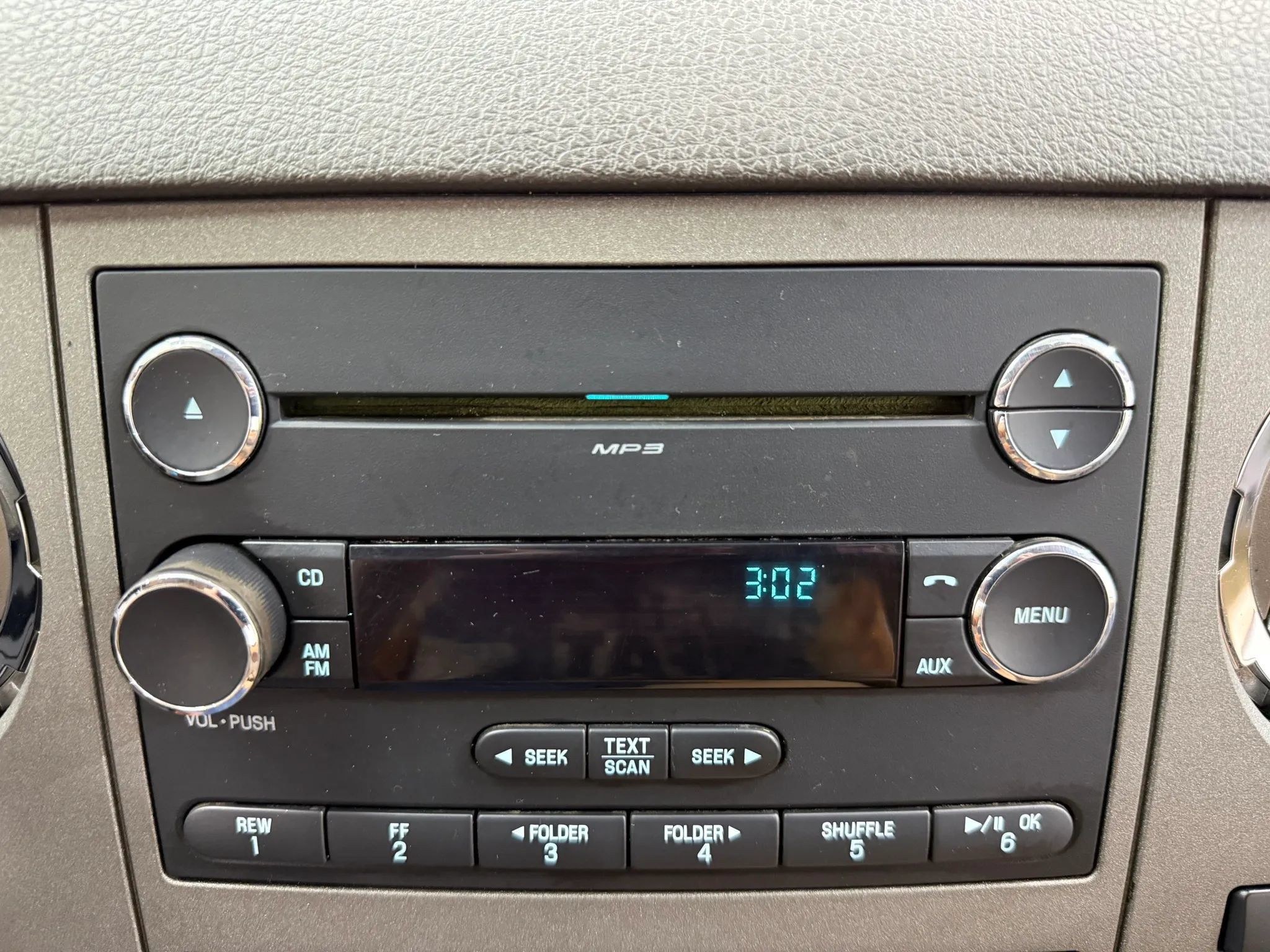 Used 2012 Ford F450 XLT w/ XLT Interior Pkg AWD/4WD image 22
