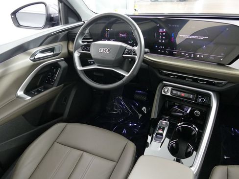 Certified 2025 Audi Q5 Premium w/ Convenience Package AWD/4WD image 24